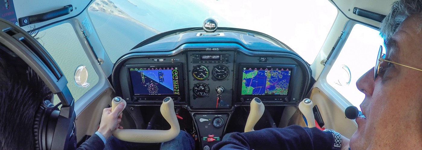 Sirius Cockpit in flight