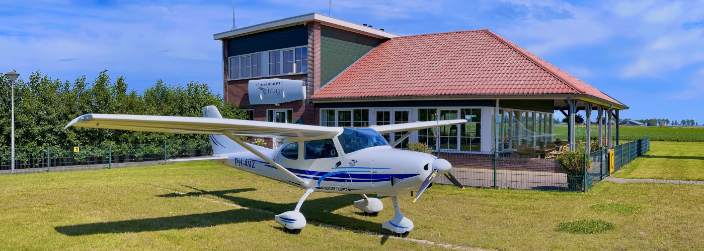 TL3000 Sirius TL Ultralight voor Clubhuis Vliegveld Middenmeer